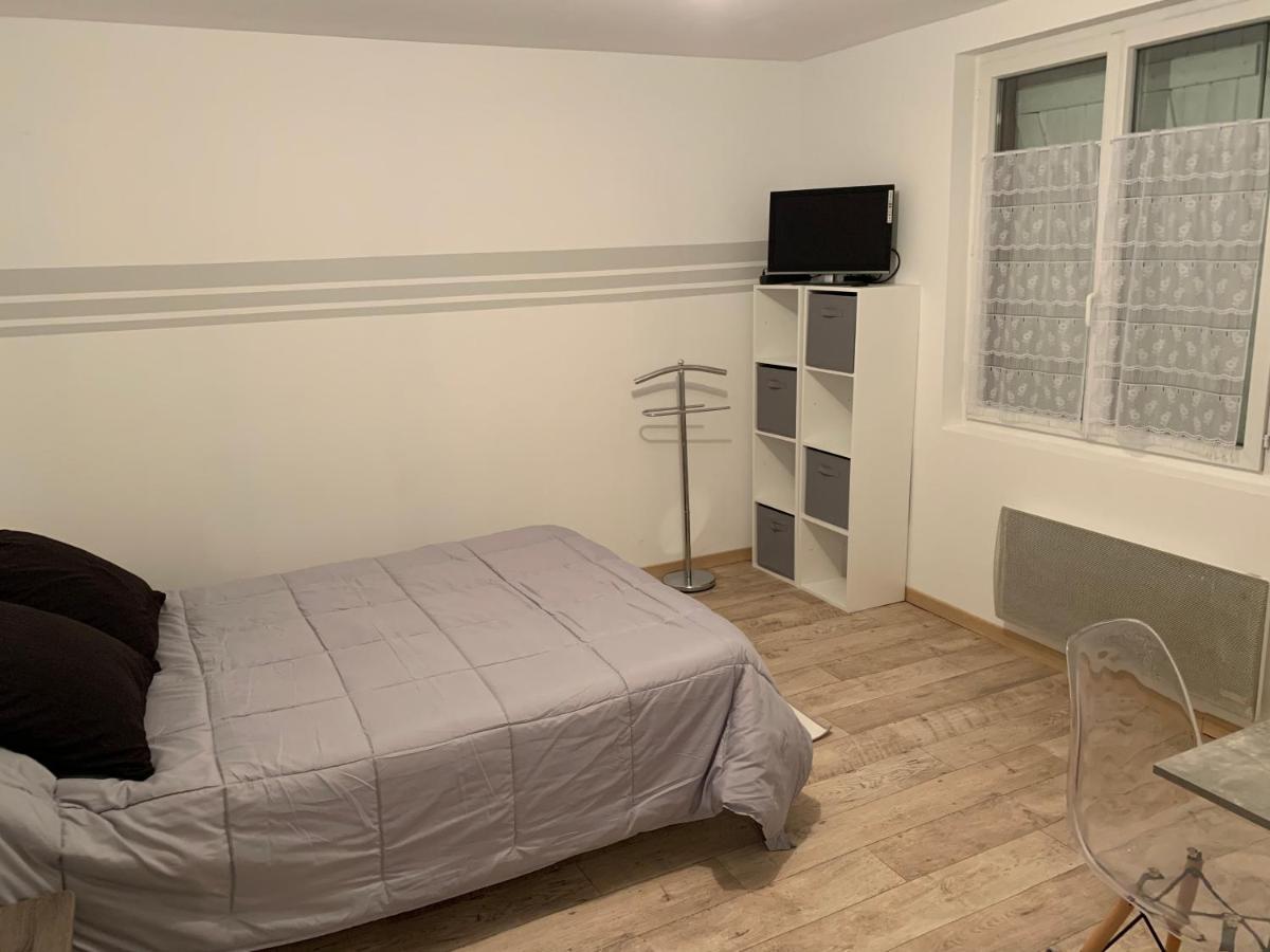 Studio Ideal Travail, Famille, Tout Y Est … Apartman Dompierre-sur-Besbre Kültér fotó